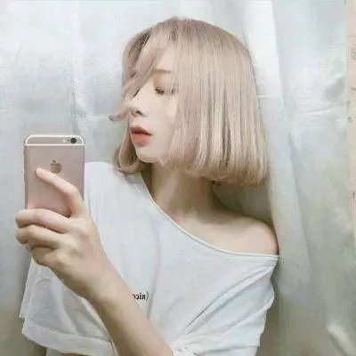 男人转化出机器人铠装